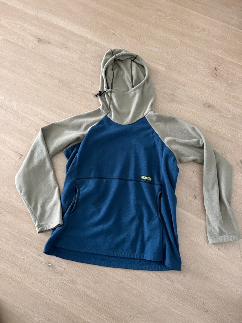 Melenzana Hooded Fleece Pullover